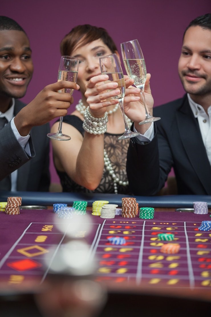 Antarmuka kategori game di platform epikwin menampilkan sportsbook, live dealer, dan slot